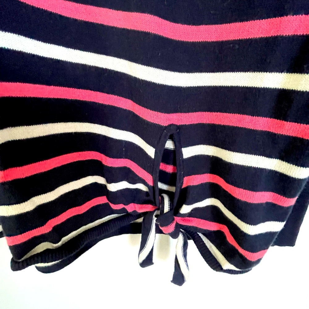 Sweater - Picture 4 of 4